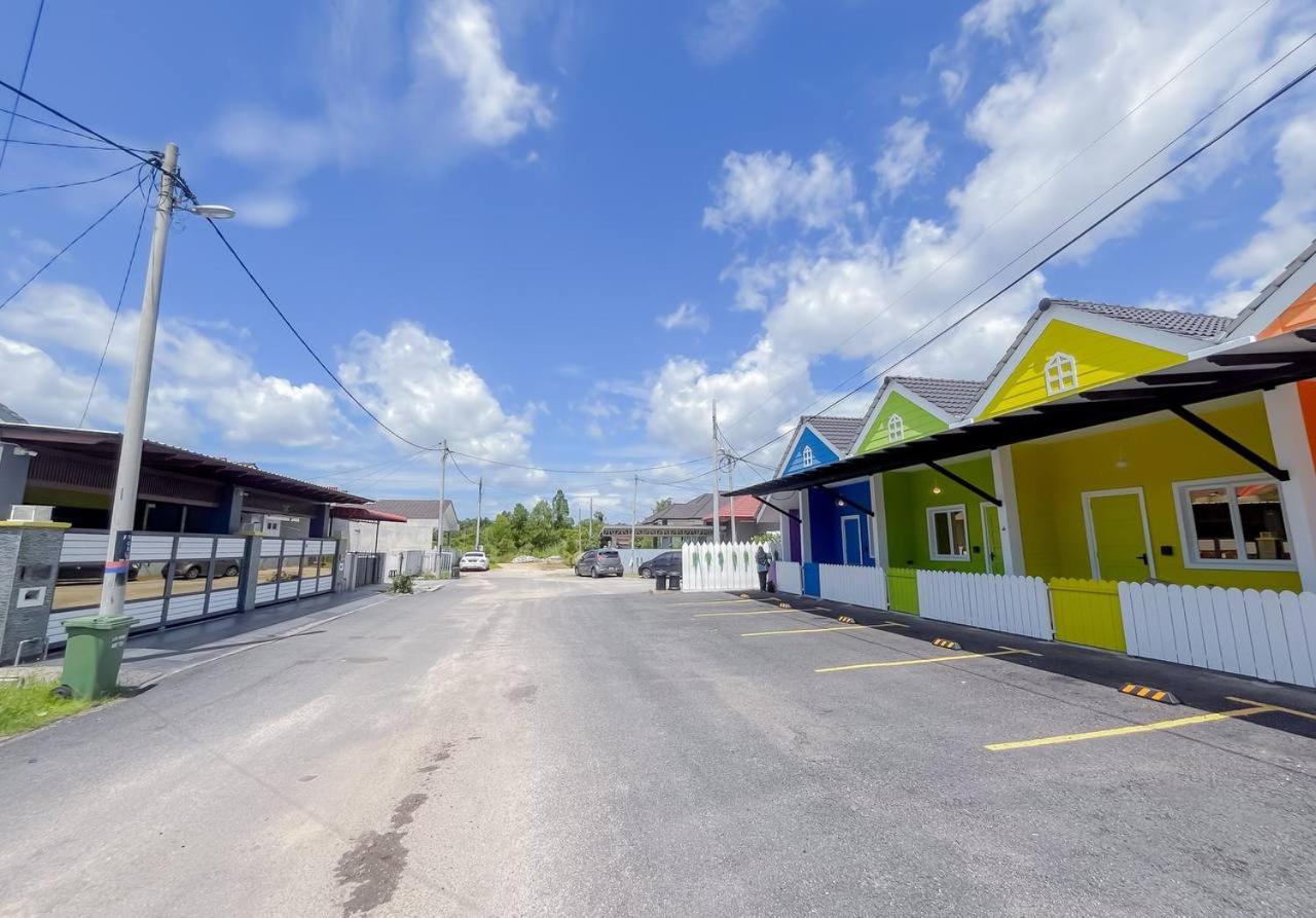 Auranad Tinyhouse Bandar Tanah Merah Wifi Netflix Ngoại thất bức ảnh