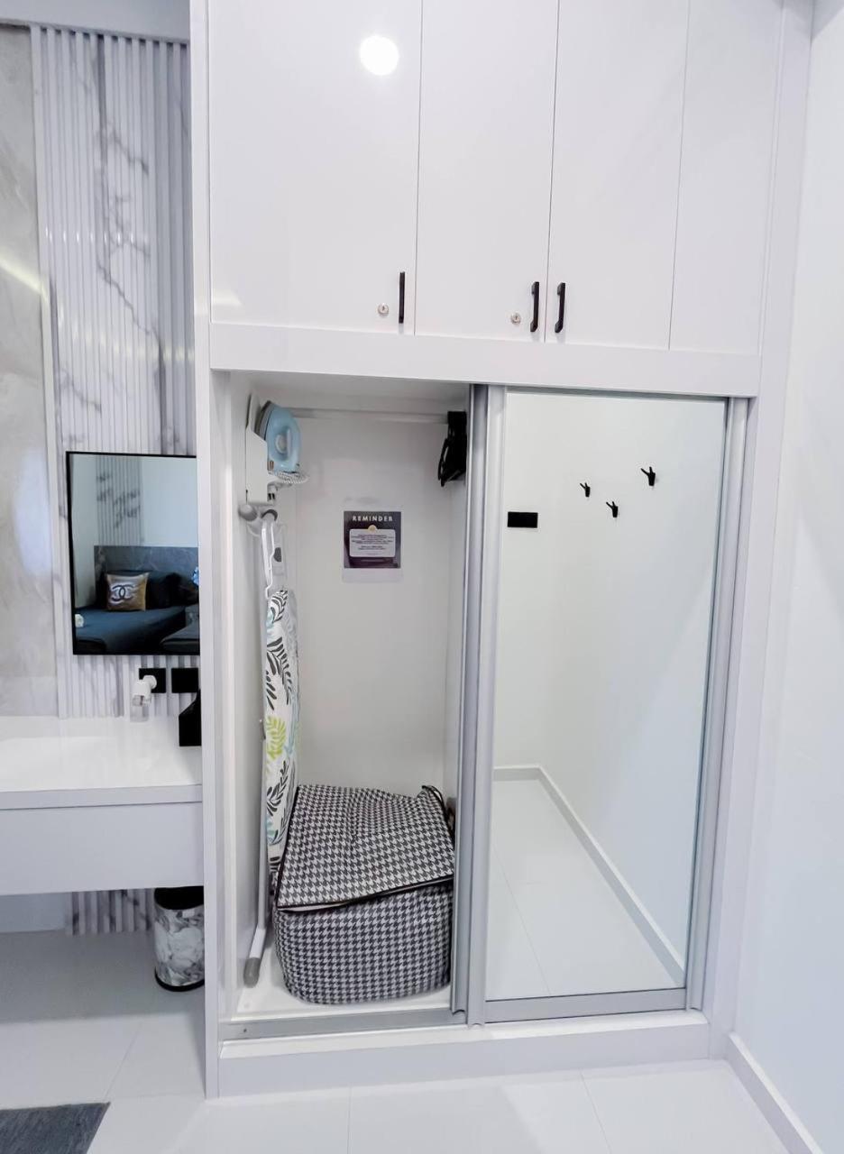 Auranad Tinyhouse Bandar Tanah Merah Wifi Netflix Ngoại thất bức ảnh