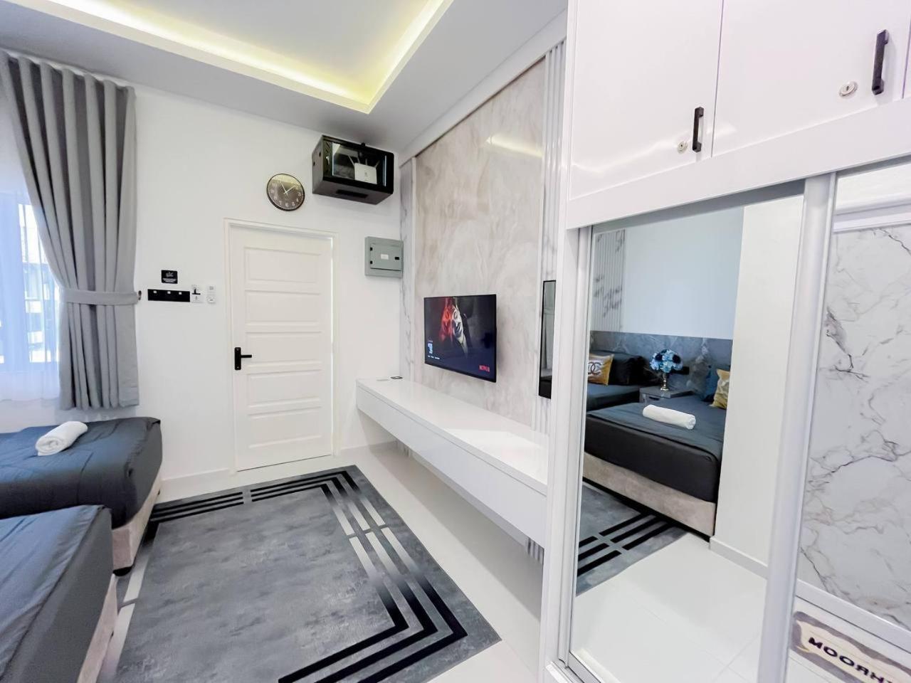Auranad Tinyhouse Bandar Tanah Merah Wifi Netflix Ngoại thất bức ảnh