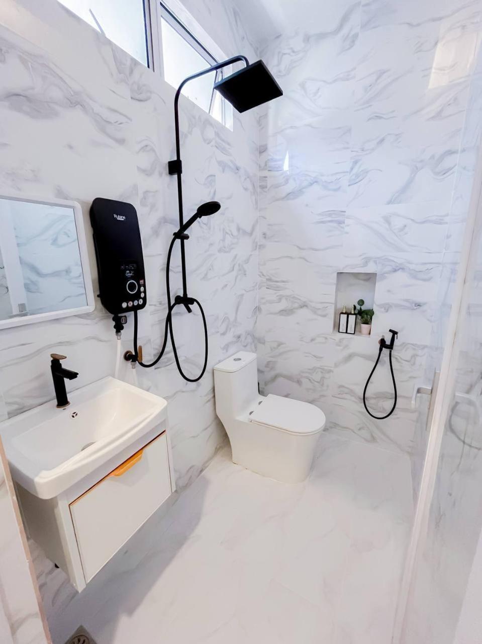 Auranad Tinyhouse Bandar Tanah Merah Wifi Netflix Ngoại thất bức ảnh